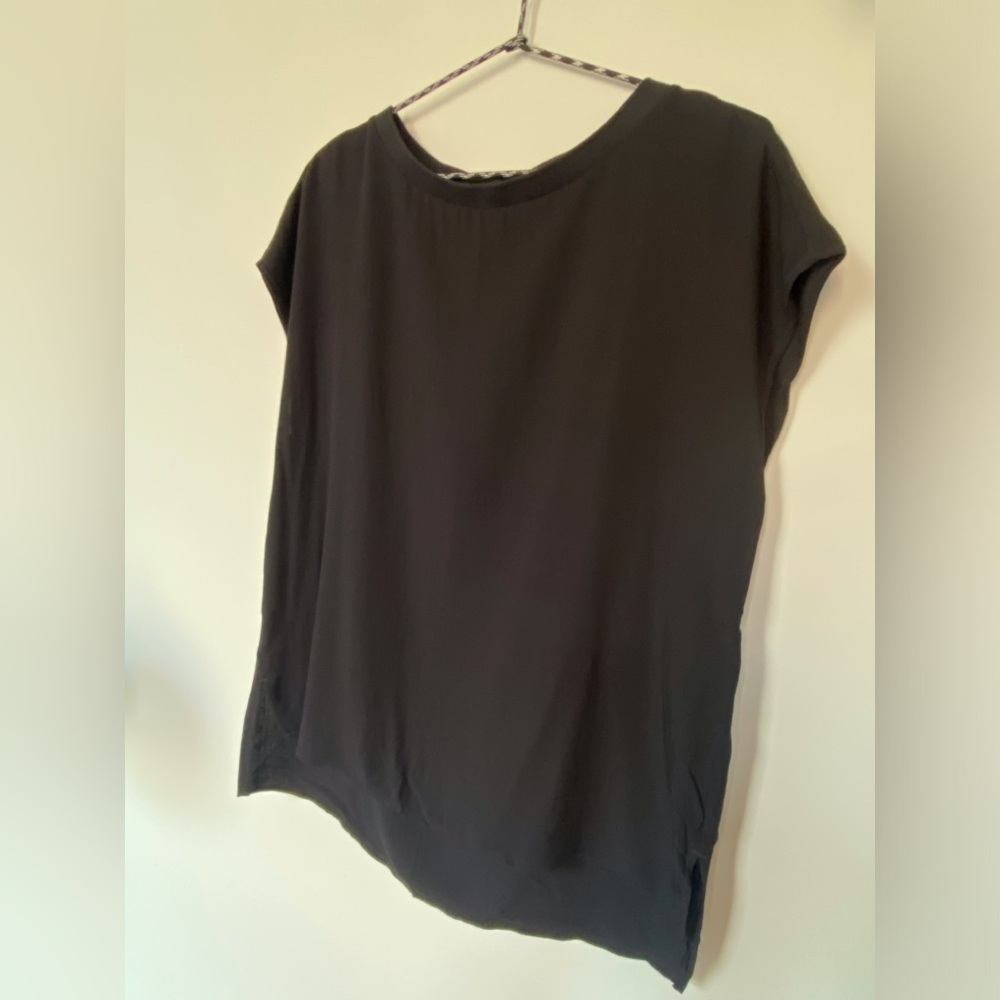 Banana Republic SS Contour Neck Tee